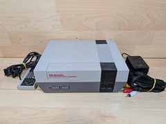 Nintendo Entertainment System NES Console Original OEM W/ Cords Controller