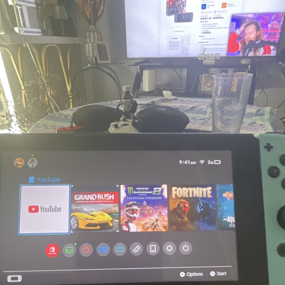 Nintendo Switch HAC-001 Console animal crossinJoy-Con Bluetooth Wi-Fi Capability