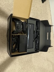 Xbox One Day One Edition 500GB w/ Kinect v2 COMPLETE IN BOX + Manuals