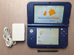 New Nintendo 3DS XL Metallic Blue Charger + 32GB SD Card | Region Free TOP IPS