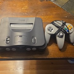 Nintendo 64 NUS-001(USA) Gray Console Component RCA Multiplayer NTSC Controller
