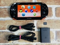 PS Vita Red Black PCH 2000 SONY PlayStation Japan 8GB Memory Charger Tested EX P