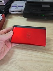 Nintendo DS Lite Crimson Handheld System – Red/Black – GBA Port NOT Working