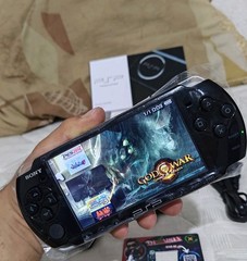 Sony PSP 3000 black with 32 GB games +UMD