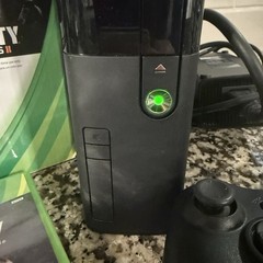 Xbox 360 E 500GB Console Call Of Duty Ghosts/Black Ops 2 Bundle Tested