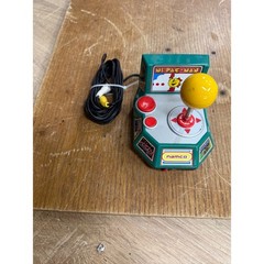 Ms Pac-Man Namco Plug & Play TV Games Jakks Pacific Retro Arcade Joystick 2004