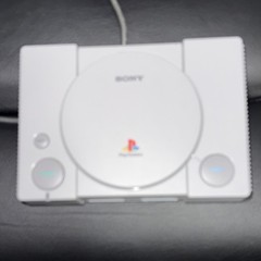 Sony PlayStation 1 PS1 SCPH-102 PAL White Console w/ 2 Controllers, Composite