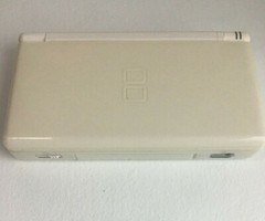 Nintendo DS Lite W/Charger USG-001- Polar White – GOOD CONDITION