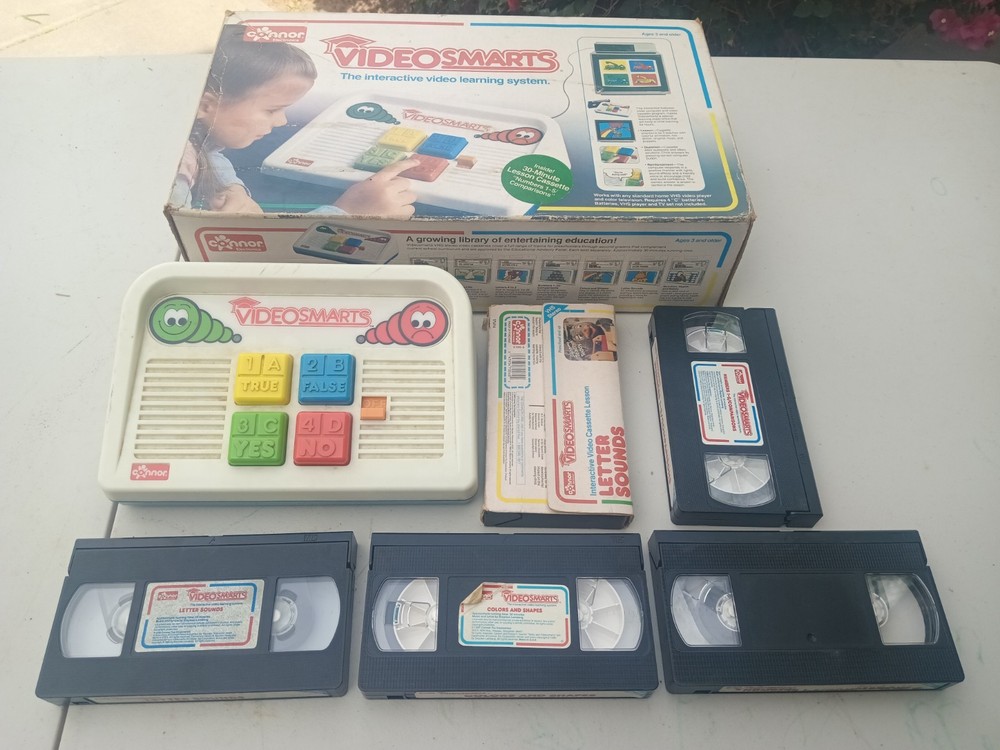 Vintage 1980&rsquo;s VideoSmarts Interactive Kid Video Game VCR Console w/ 5 Tapes