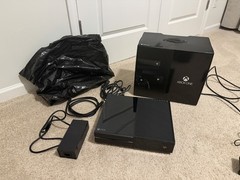 Xbox One Day One Edition 500GB w/ Kinect v2 COMPLETE IN BOX + Manuals