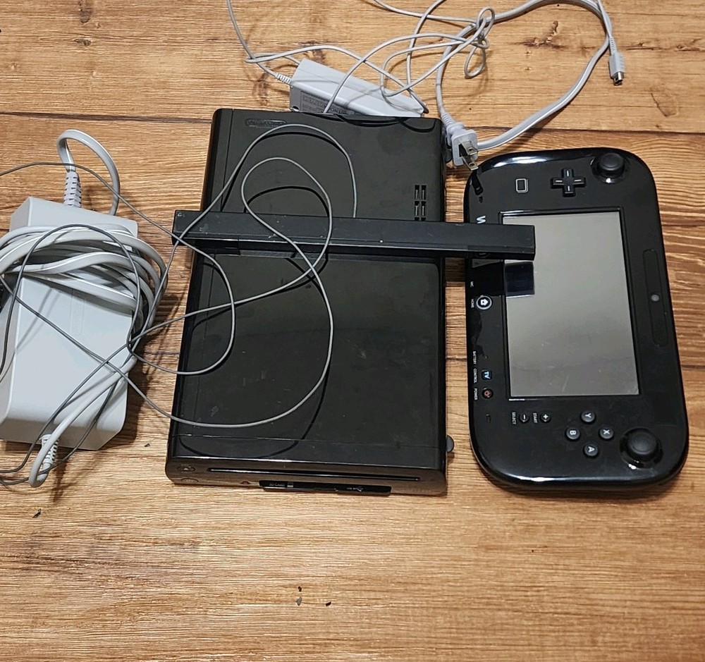 Nintendo Wii U WUP-101(02) 32GB Black Console WUP-010