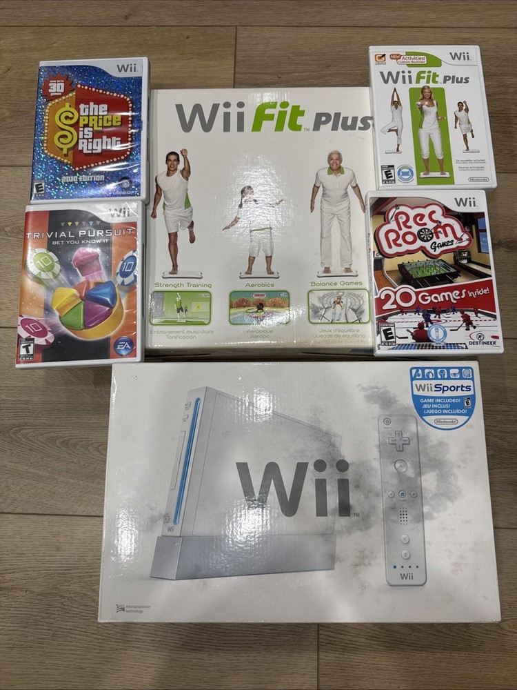 Nintendo Wii Console Bundle Complete In Box + Wii Fit Board + 4 Wii Games