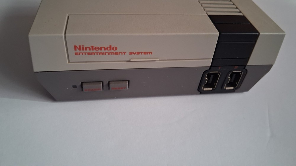 Nintendo Entertainment System NES Classic Edition Model CLV-001 Mini Console OEM