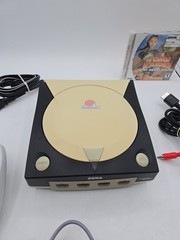 Sega Dreamcast White HKT-3020 Sport Bundle/ With Tomb Raider The Last Revelation