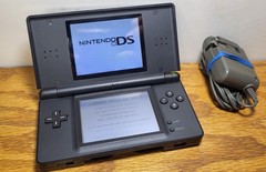 Nintendo DS Lite Console Onyx,holds Charge,scuffs And Scratches