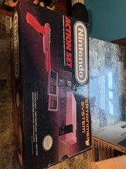 Nintendo NES Action Set Console Complete In Box NES-001 CIB