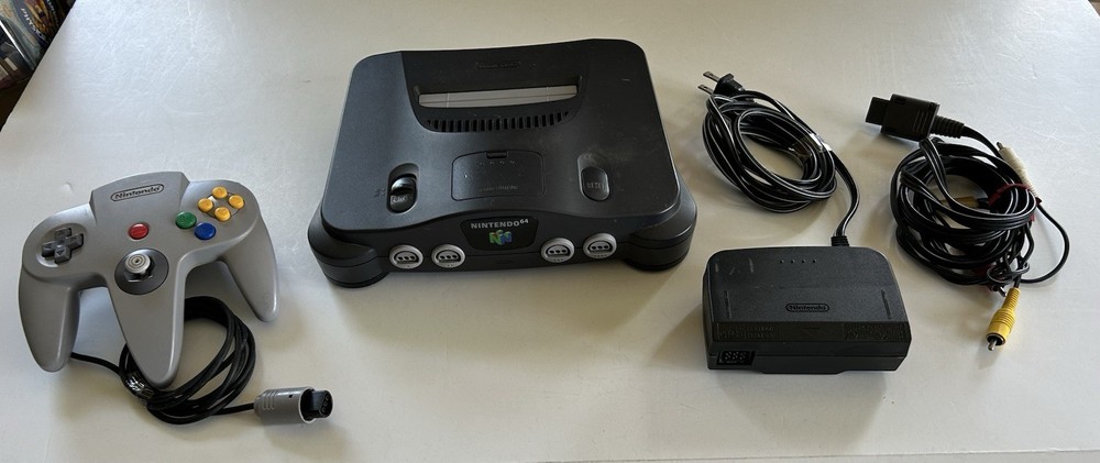 Nintendo 64 NUS-001(USA) Black Console w/ 1 Controller and Cables