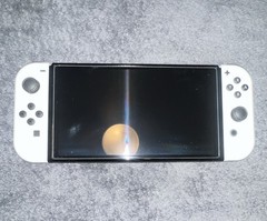 Nintendo Switch OLED Bundle w/ Hori Split Pad Pro + 1TB SD+box/case (Excellent)