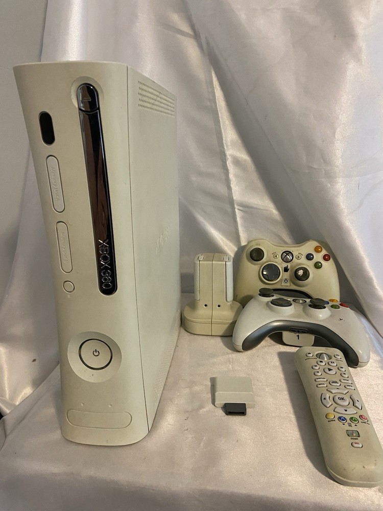 Microsoft Xbox 360 complete set up see description and pictures