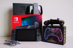 Nintendo Switch Console HAD-S-KAAH (JPN) Complete in Box + 3 Controllers Tested
