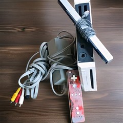 Nintendo Wii RVL-001 White Console Bundle Wii Remote, Sensor Bar, AV/Power