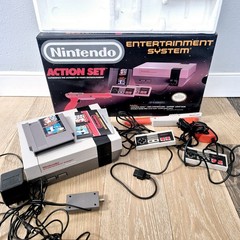 Nintendo NES Action Set Condole Orange Blaster in Original Box