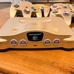 Nintendo 64 console bundle – Gold – 4 controllers / 5 games / Video Processor