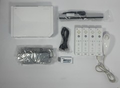 Nintendo Wii RVL-001(USA) Console White NTSC-U/C 4 Remotes Nunchuk Wii2HDMI