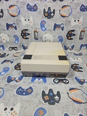 Nintendo NES PACKAGE DEAL GAMES, 2 CONTROLLERS, POWER CORD, A/V, 4 GAMES TESTED