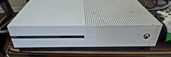 Xbox One S – 500GB Model 1681 With XBox controller 049-012-1