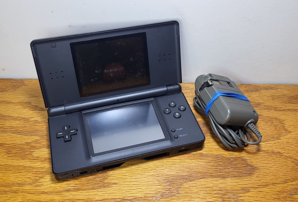 Nintendo DS Lite Console Onyx,holds Charge,scuffs And Scratches