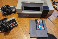Original Nintendo NES Home Console – Mario and 2 controllers – works