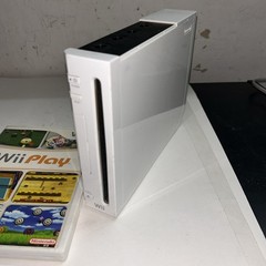 Nintendo Wii White Console Only RVL-001 Gamecube Compatible Tested. W/ Wii Play