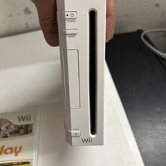 Nintendo Wii White Console Only RVL-001 Gamecube Compatible Tested. W/ Wii Play