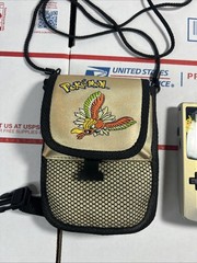 Nintendo GameBoy Color Pokémon Special Edition Pikachu Pichu + Pokémon GOLD