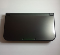 Nintendo New 3DS XL Handheld Gaming System Black Gray Good Shape w/ Charger