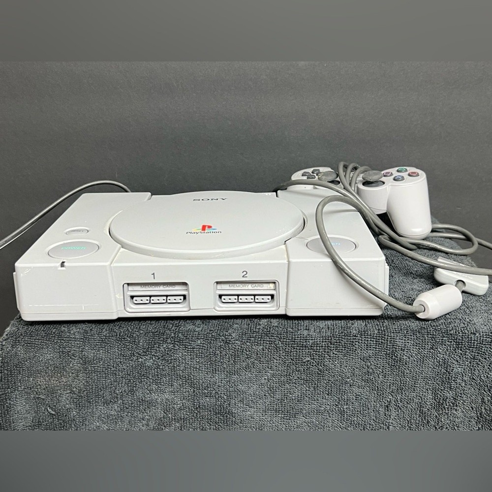 Sony PlayStation 1 SCPH-7501 Console Game System PS1 Wired Controller Bundle