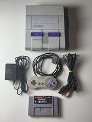 Nintendo Super Nintendo Entertainment System SNES Console SNS-001 w/ Controller