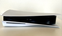 Sony PlayStation 5 Disc edition ( CFI-1115A – Low Firmware: 11.00) 825GB console
