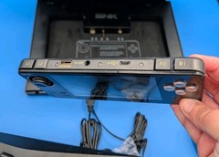 SNK Neo Geo X Gold Limited Edition Console With Controller – Works But Read