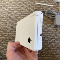 Nintendo DSi White Console in Original Box USA Version Charger Stylus Manual
