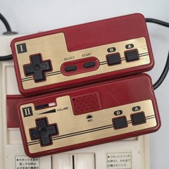 Nintendo Famicom Console System SQUARE BUTTONS Black cartridge slot Boxed Tested