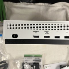 Microsoft Xbox One S White Console Bundle 5 Games