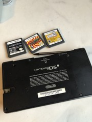 Nintendo DSi Matte Black Video Game Console 4 Games Lot w/ Charger Dragon Quest