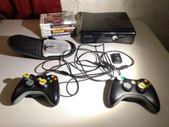 XBOX 360 including 2 controllers & group of games out of box READ DESCRIPTION