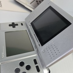 Nintendo DS Original NTR-001 Titanium Silver Handheld System CIB Tested