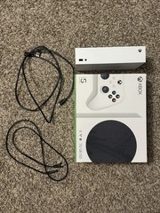 Microsoft Xbox Series S 512 GB Home Console White/Black HDMI USB-A.