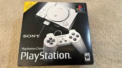 Sony PlayStation Classic Mini Console (3003868). 2 Controllers. 20 games. Unused
