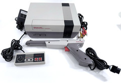 Nintendo NES Console + Controller, Zapper, AV cable, Power Supply – Tested
