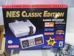 Nintendo CLVSNESA NES Classic Edition Home Console – White/Gray